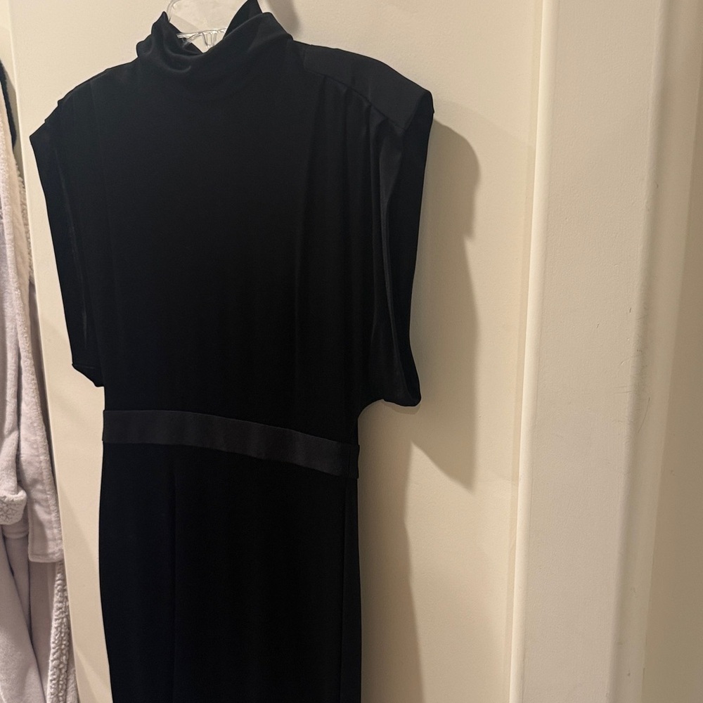 Ali Ro Black Long Sleeve Dress
